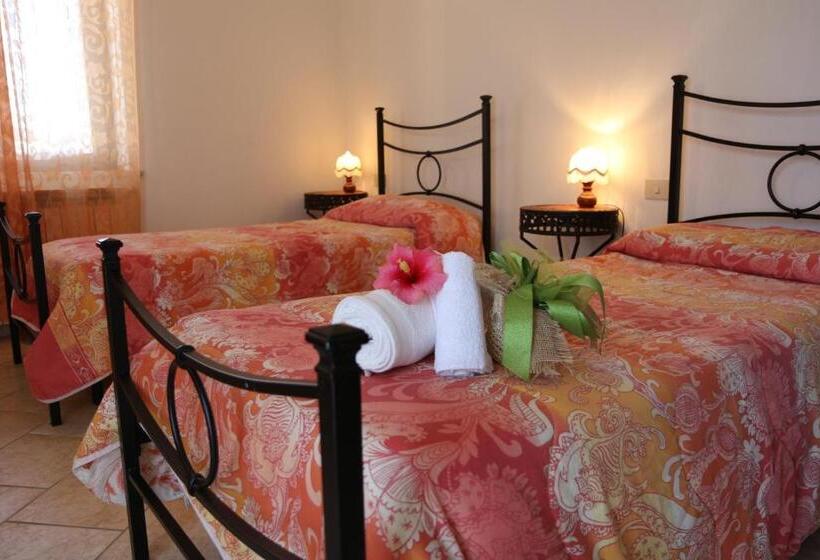 فندق ريفى Agriturismo Tinti