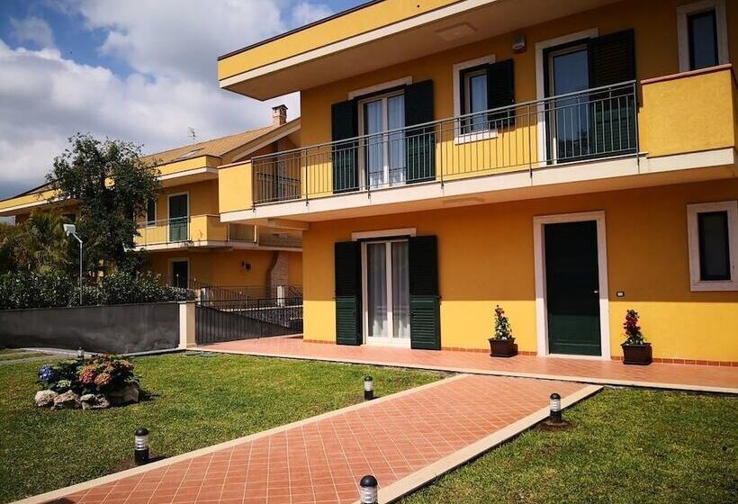پانسیون Scm House