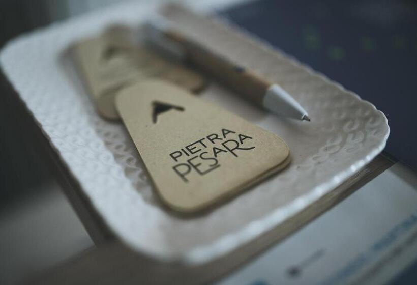 تختخواب و صبحانه Pietra Pesara
