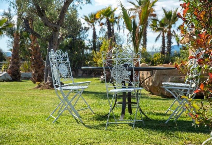 پانسیون Botanic Golf Sacuba & Resort