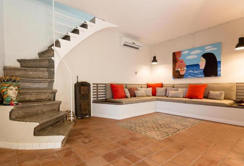 پانسیون Palazzo Taranto Luxury Rooms