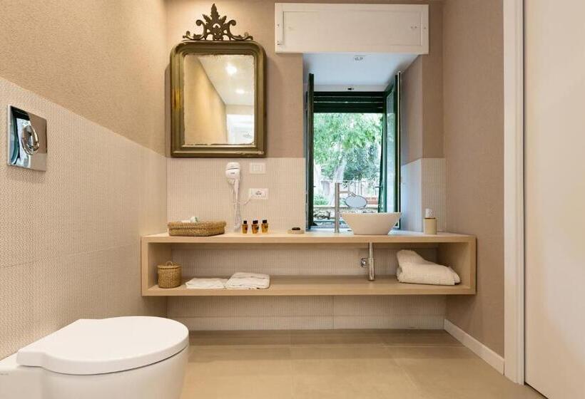 پانسیون Palazzo Taranto Luxury Rooms