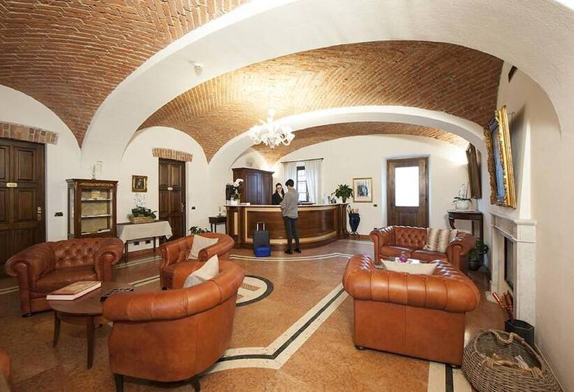 ホテル Albergo La Corte Albertina