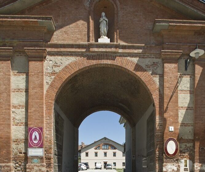 ホテル Albergo La Corte Albertina