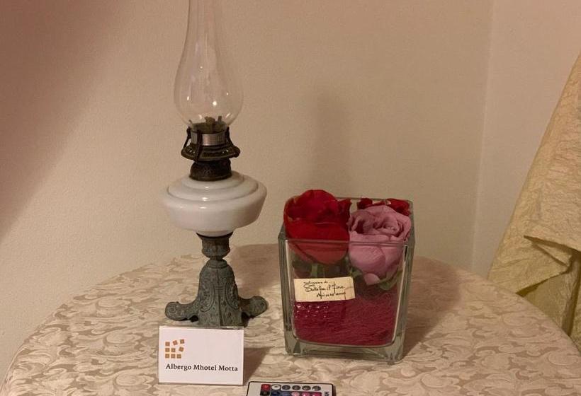 فندق Albergo M Motta