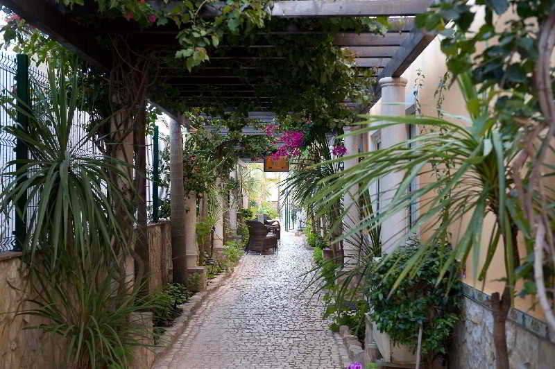 هتل Charming Residence & Guest House Dom Manuel I Adults Only
