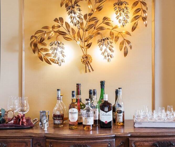 Отель Les Trois Rois