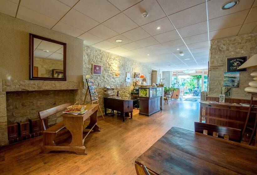 בית מלון כפרי Logis Hôtels   Hôtel Et Restaurant Les Voyageurs