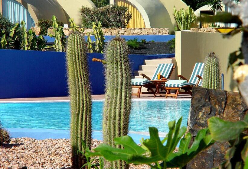 Отель Livvo Risco Del Gato Suites