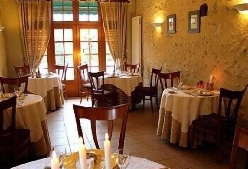 هتل Logis Auberge Le Colombien   Hôtel Et Restaurant