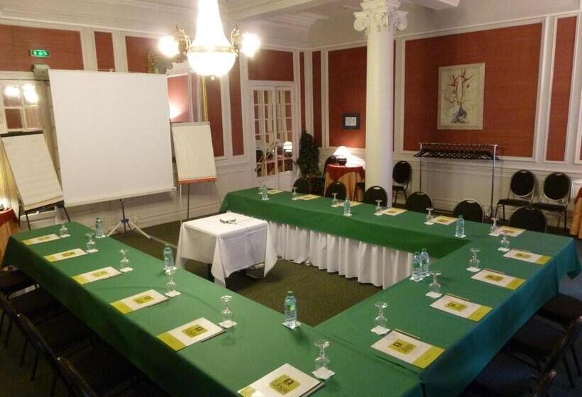 בית מלון כפרי Logis Le Midland