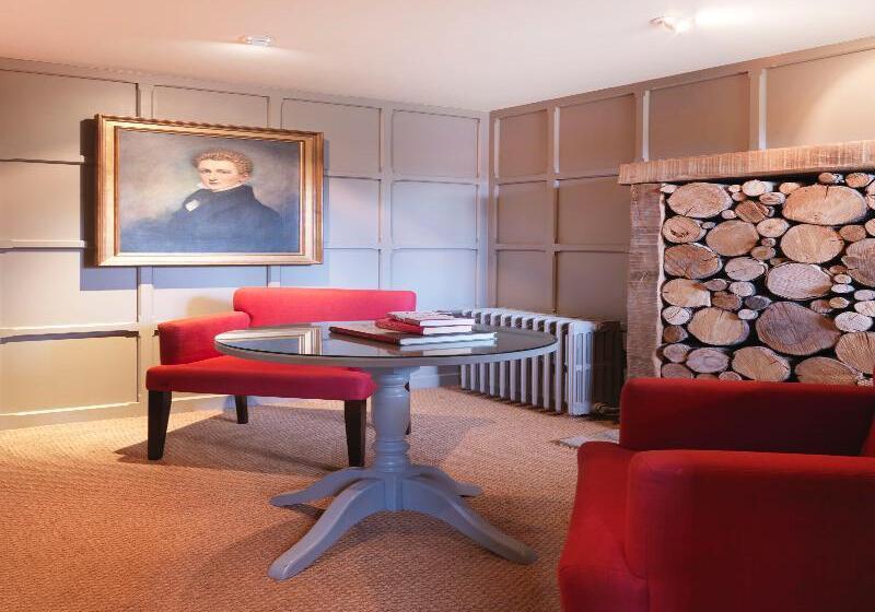 Отель The Manor House