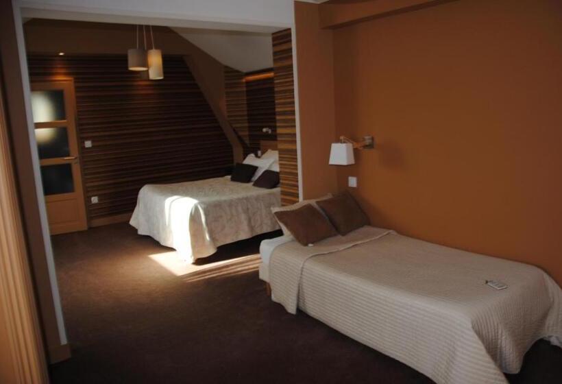 Logis Hotel Du Casino Restaurant Le Mathelia