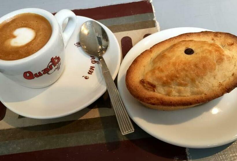 تختخواب و صبحانه Casa Catalano