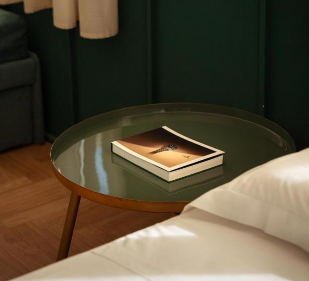 פונדק Re Versiliana