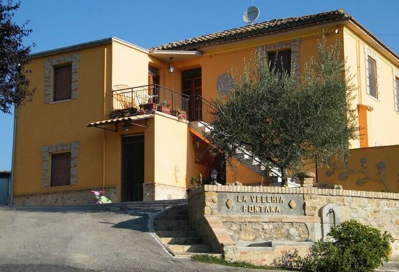 فندق ريفى Agriturismo La Vecchia Fontana
