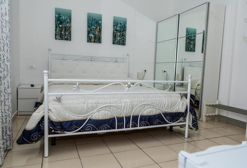 پانسیون Veda Elegant Rooms