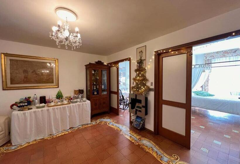 تختخواب و صبحانه La Terrazza Di Anna