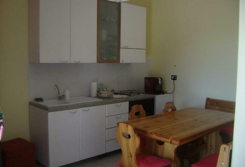 فندق ريفى Azienda Agrituristica Cluana