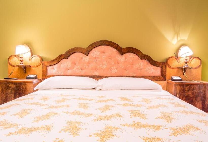 فندق ريفى Azienda Agrituristica Cluana