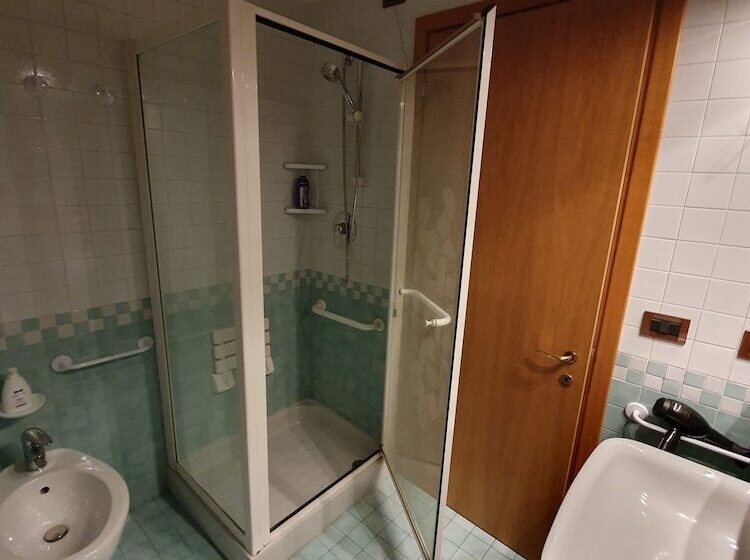 تختخواب و صبحانه Daddyrooms