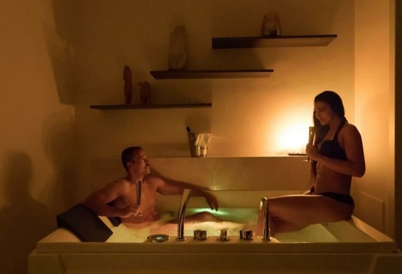 تختخواب و صبحانه Dimora Charleston Lecce Parcheggio Privato In Loco Gratis