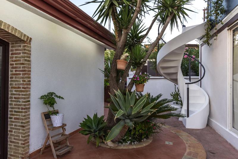 تختخواب و صبحانه Diodorus Luxury Experience