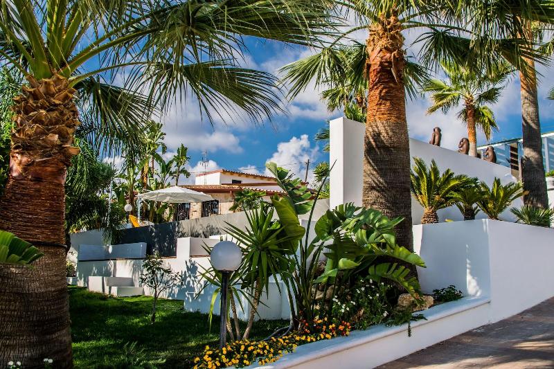 تختخواب و صبحانه Diodorus Luxury Experience