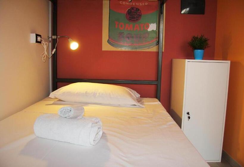 تختخواب و صبحانه Urban Pop Hostel & Bnb