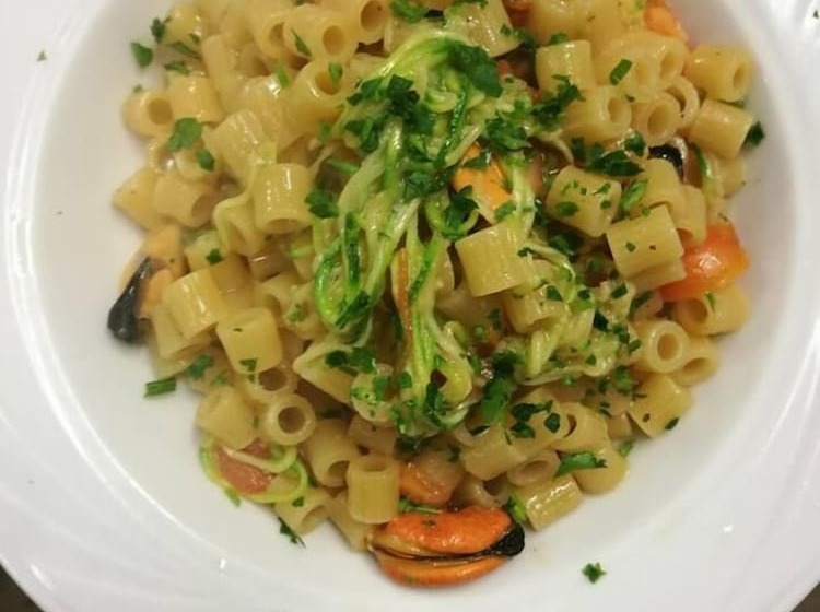 مسافرخانه Al Borgo   Trattoria Con Alloggio