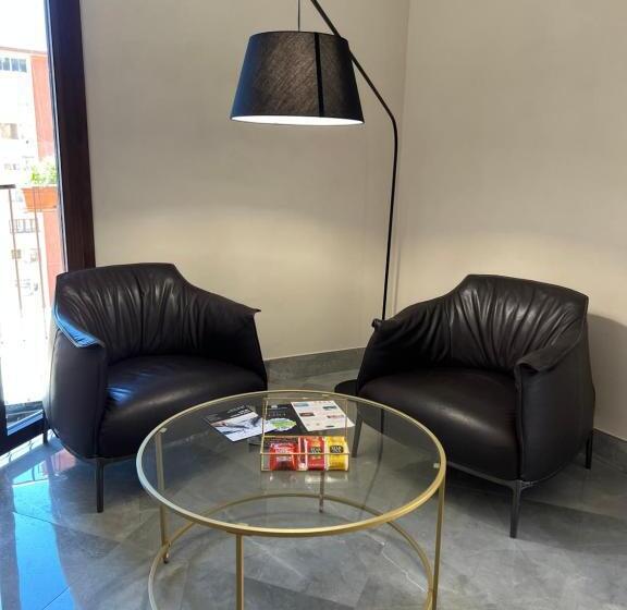 تختخواب و صبحانه Calua Experience View