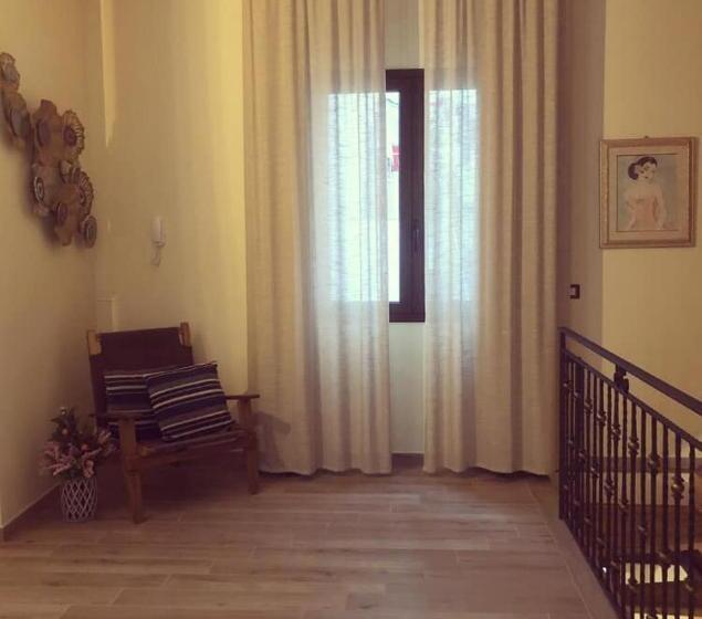 تختخواب و صبحانه Isolabella