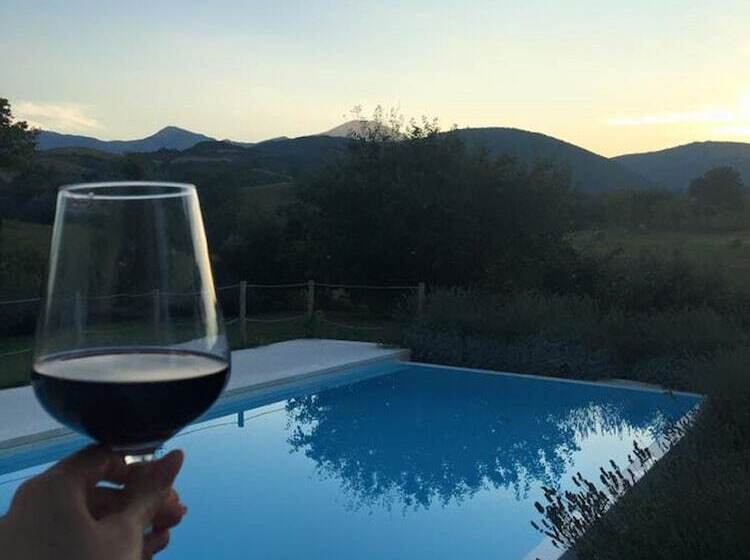 فندق ريفى Le Perelle Agriturismo