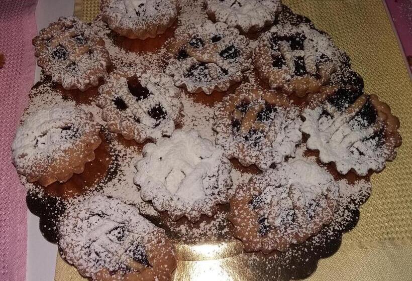 تختخواب و صبحانه Cusanarella Mia