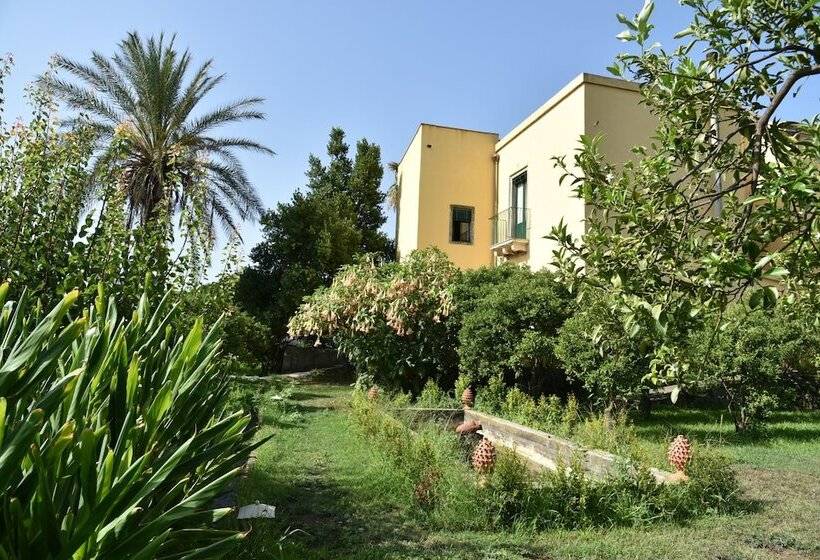 تختخواب و صبحانه Giardino Arancio