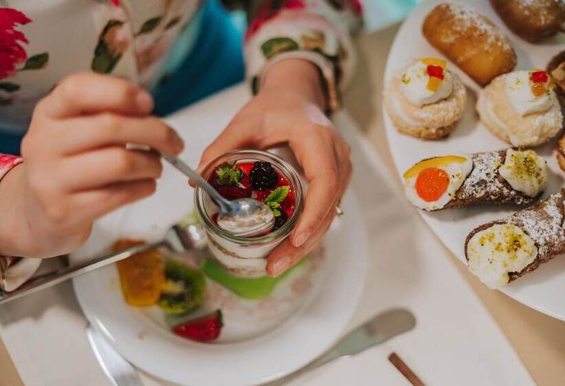 تختخواب و صبحانه Villa Sece  Luxury Rooms