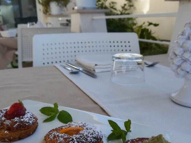 تختخواب و صبحانه Villa Sece  Luxury Rooms