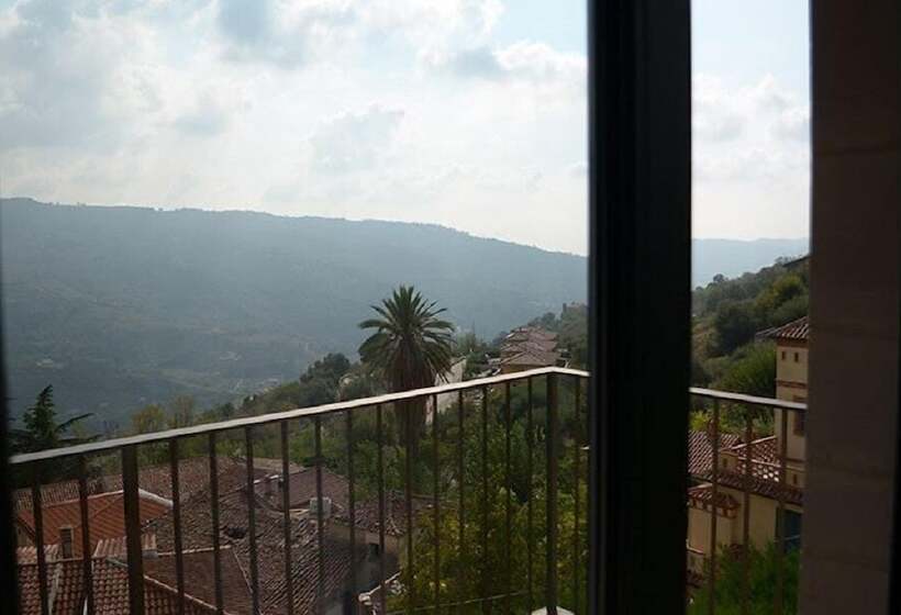 Отель Acqua Di Costanza