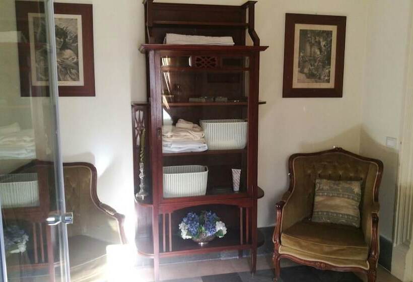 تختخواب و صبحانه Garibaldi 15