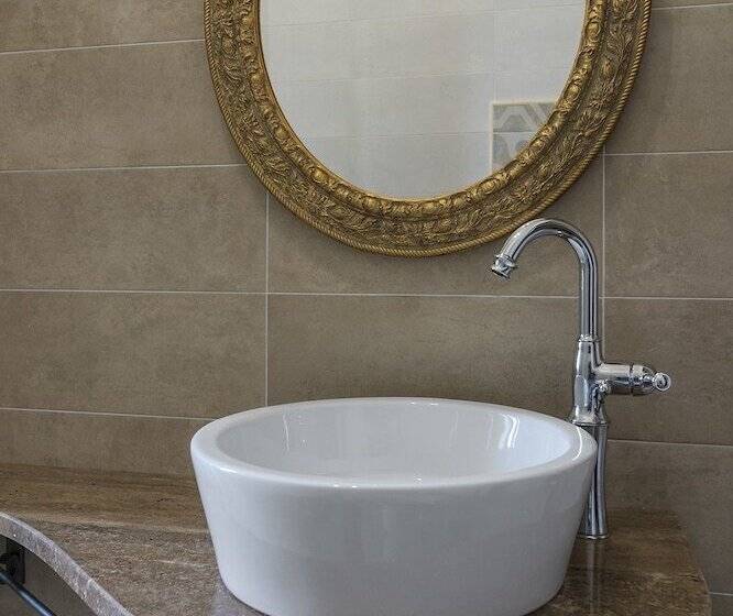 مبيت وإفطار Villa Alemi