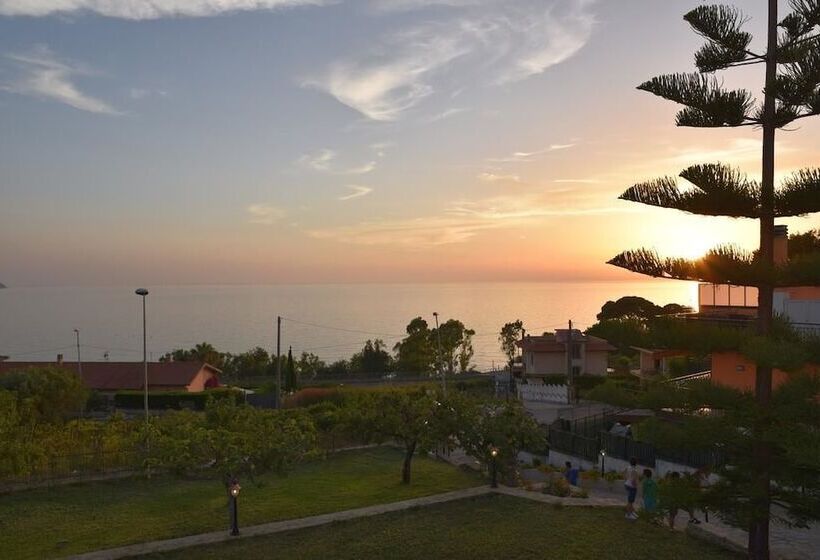 تختخواب و صبحانه Vistamare Maison