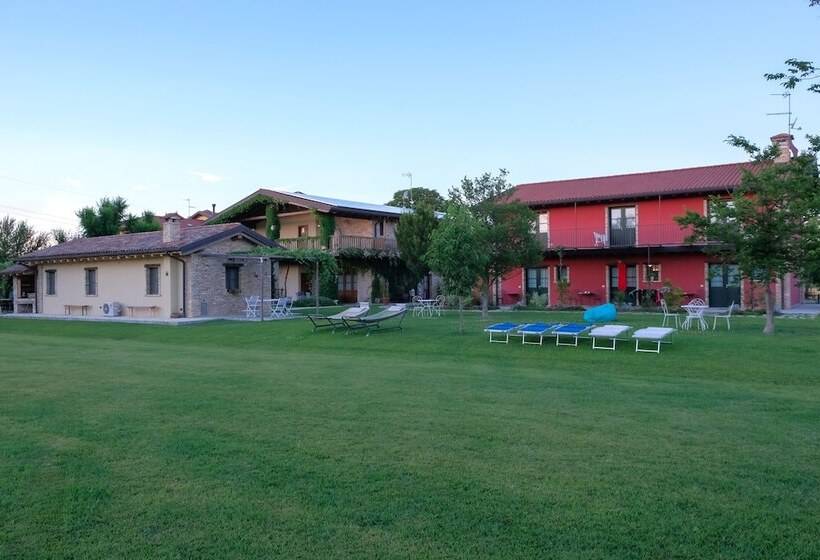 فندق ريفى Agriturismo Albafiorita