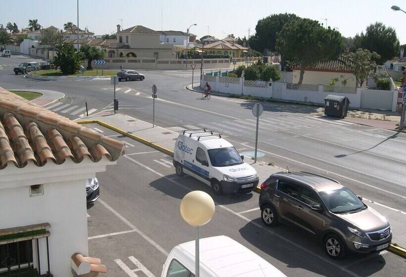 هتل Cortijo Los Gallos