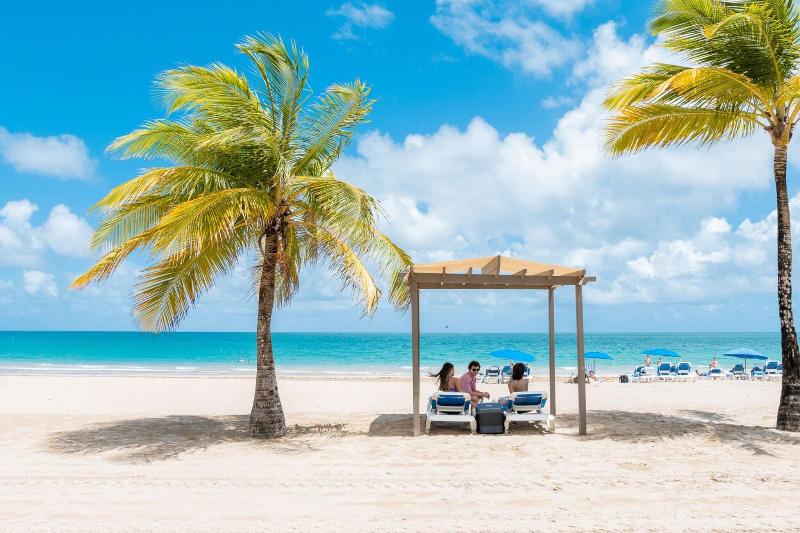 هتل Courtyard By Marriott Isla Verde Beach Resort