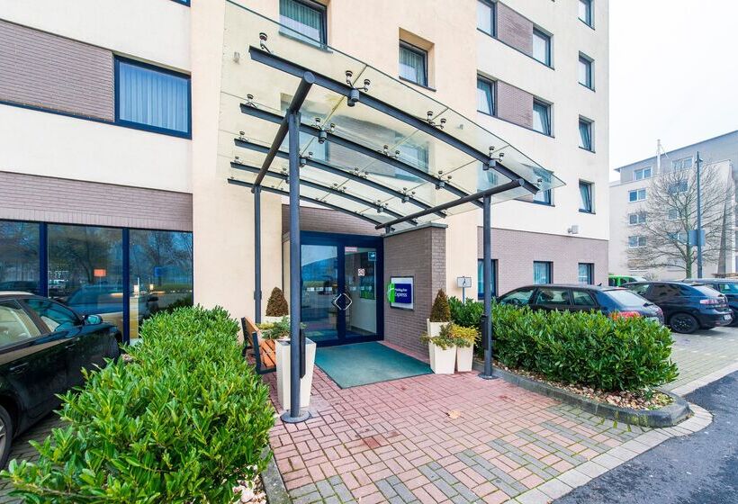 هتل Holiday Inn Express Cologne Muelheim, An Ihg