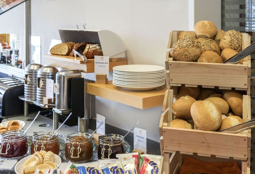 هتل Holiday Inn Express Cologne Muelheim, An Ihg