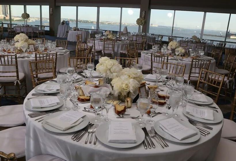 Hotel Hyatt Regency Jersey City on the Hudson