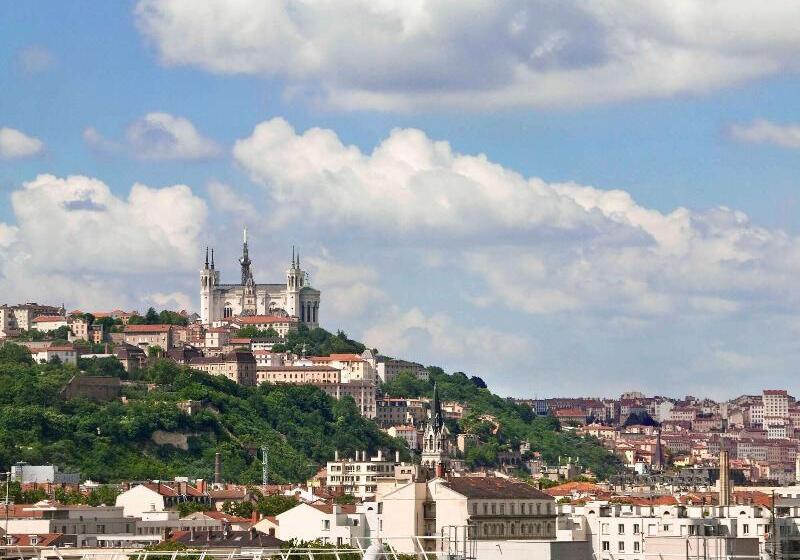 בית מלון כפרי Ibis Budget Lyon Caluire Cite Internationale