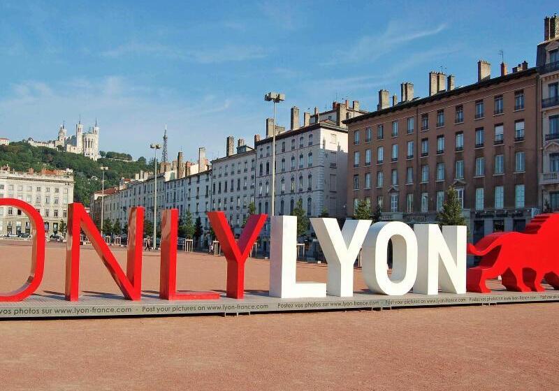 בית מלון כפרי Ibis Budget Lyon Caluire Cite Internationale