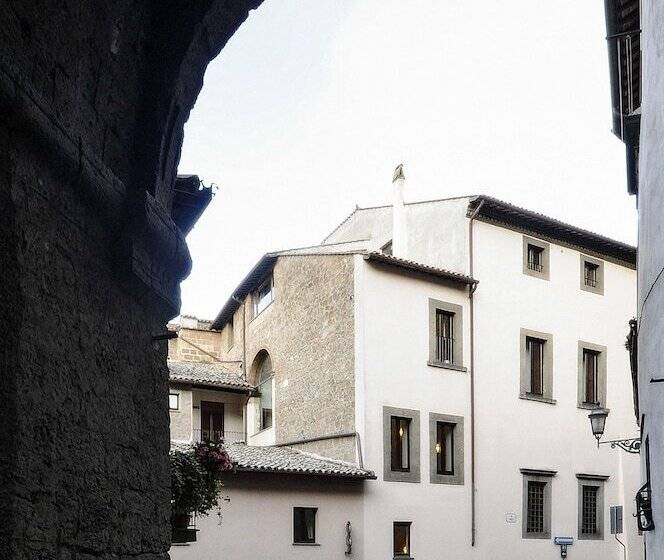 ホテル Palazzo Piccolomini